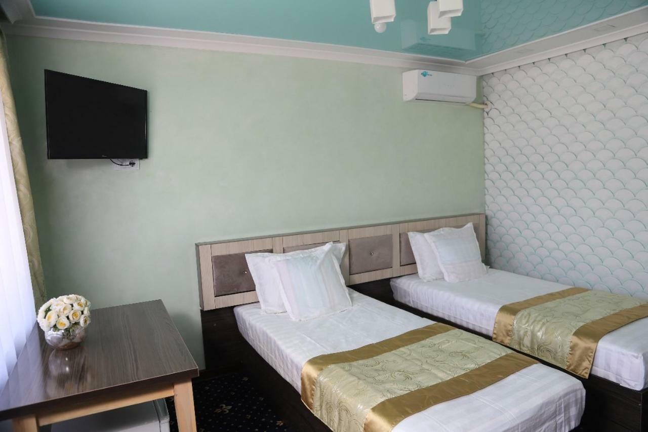 Family Hotel Balqash Bagian luar foto