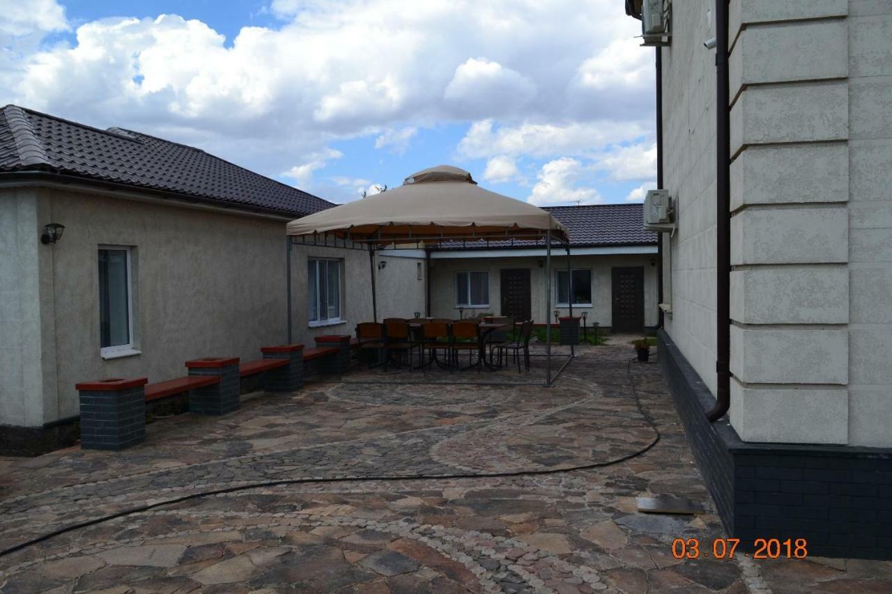 Family Hotel Balqash Bagian luar foto