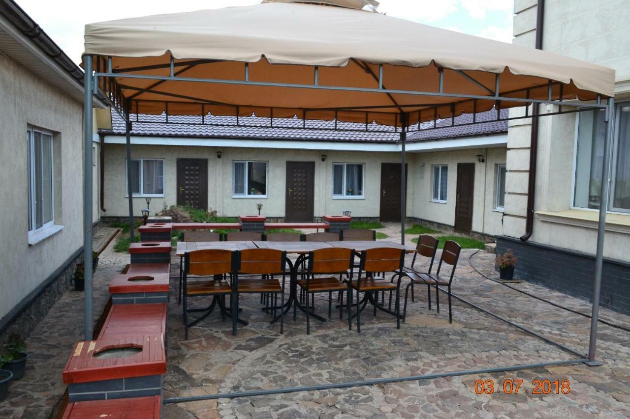 Family Hotel Balqash Bagian luar foto