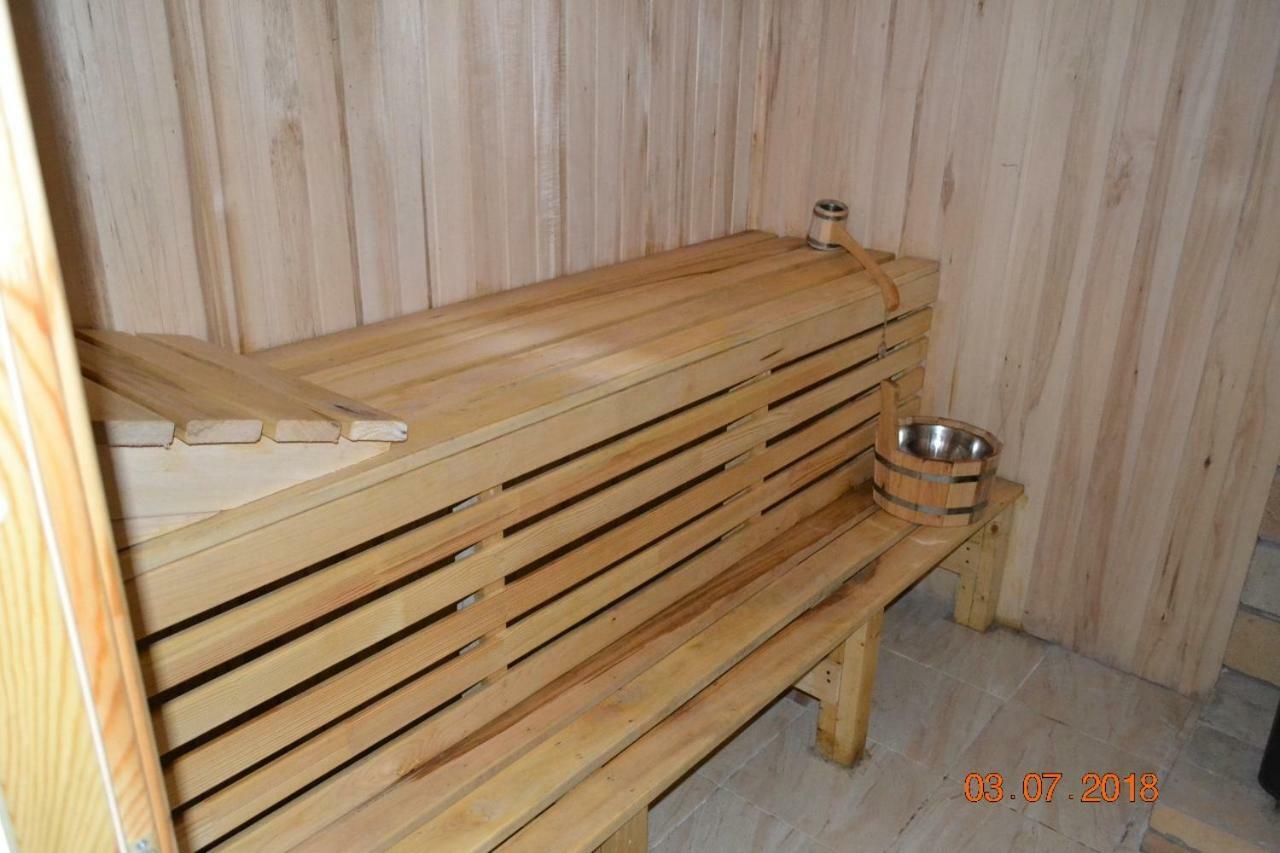 Family Hotel Balqash Bagian luar foto